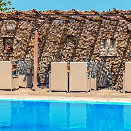 Amfitrion Hotel Vári Exterior foto