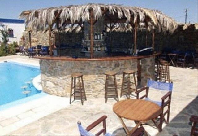 Amfitrion Hotel Vári Exterior foto