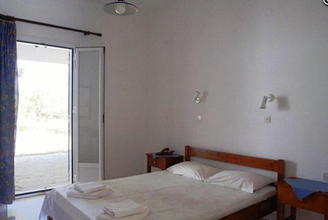 Amfitrion Hotel Vári Zimmer foto